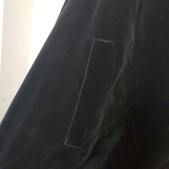 Vintage Rare Black Velvet Cape by QUAD - Picture 5 of 5